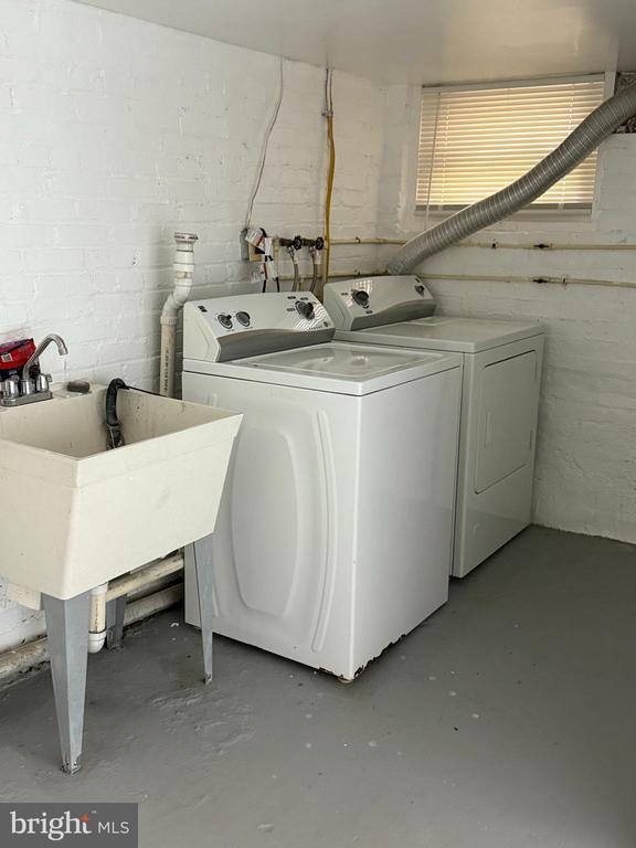 Photo - 2807 Presstman St