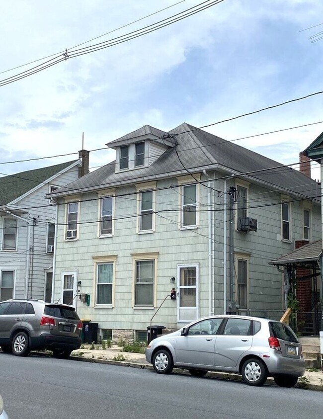 171-175 Kennedy St - 171-175 Kennedy St Apartment Unit 175 B