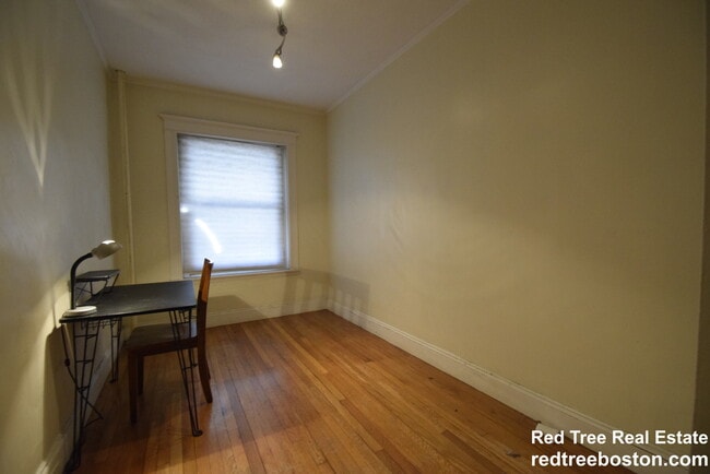 Photo - 1251 Commonwealth Ave Unidad 2