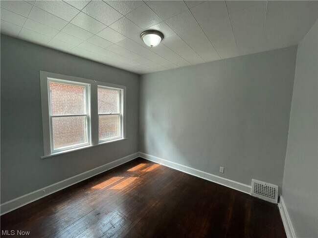 Photo - 3529 W 100th St Unit up