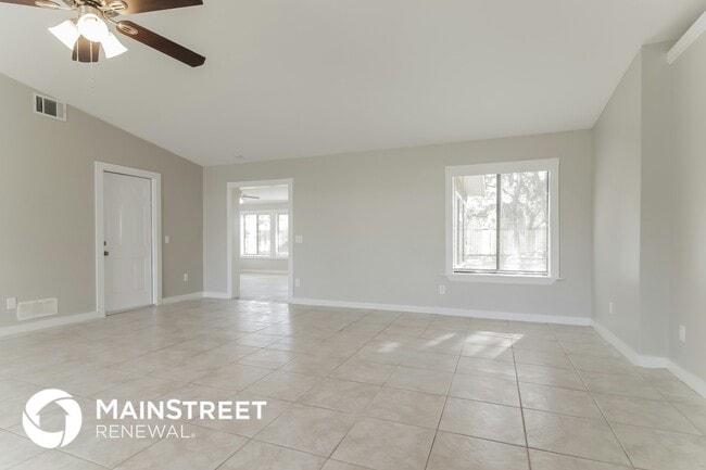 Photo - 4833 Hawley Rd