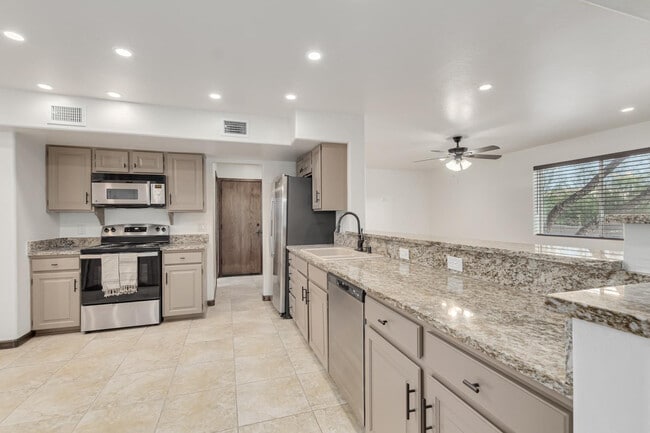 Photo - 16915 E Jacklin Dr