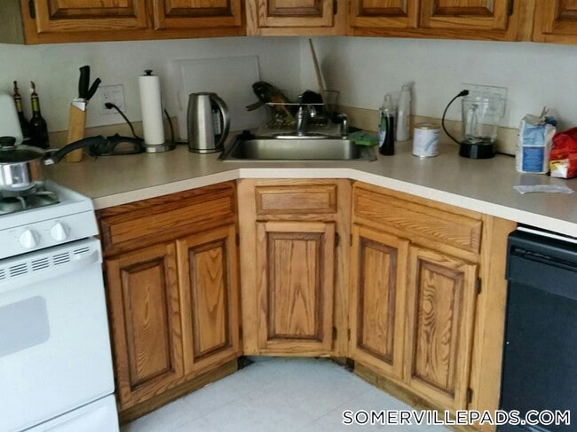 Photo - 339 Beacon St Unidad A