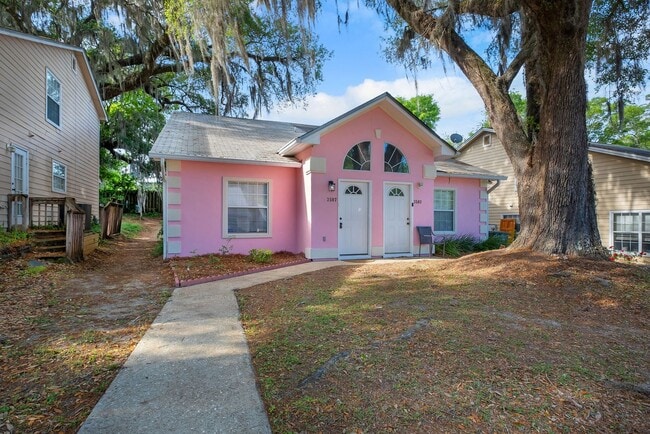 Building Photo - East Tallahassee Townhome