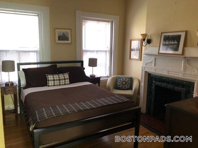Photo - 48 Hereford St Unit 2