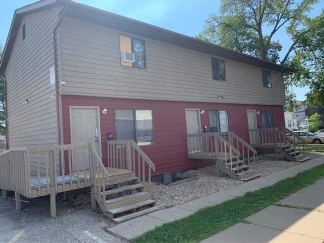 Building Photo - 1125 Vine St Unit 1125