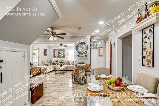 Photo - 702 Plaid St