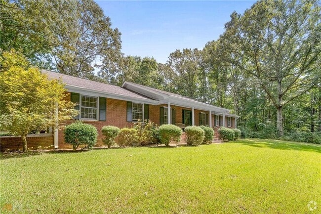 Building Photo - 1431 Chambers Rd Rental
