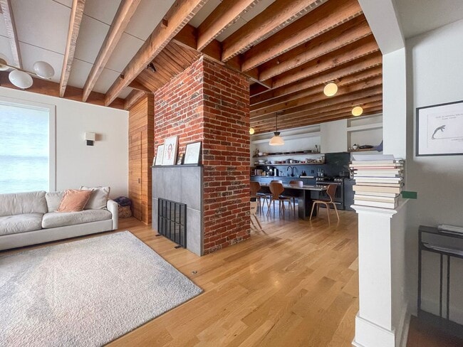Building Photo - 413 Ridge St Rental