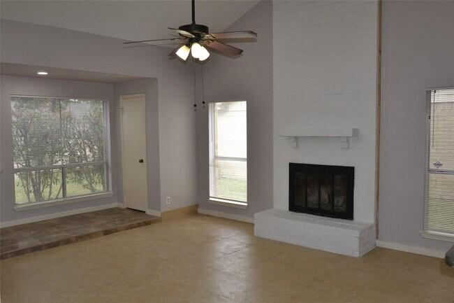 Photo - 12023 Woolford Dr