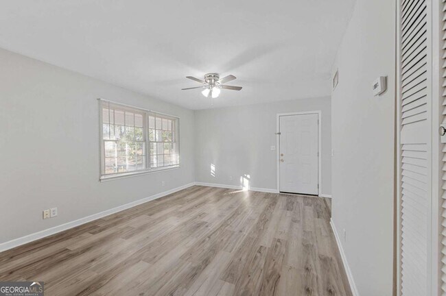 Photo - 2382 Peachwood Cir NE
