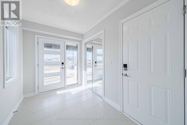 Photo - 1220 Greentree Path