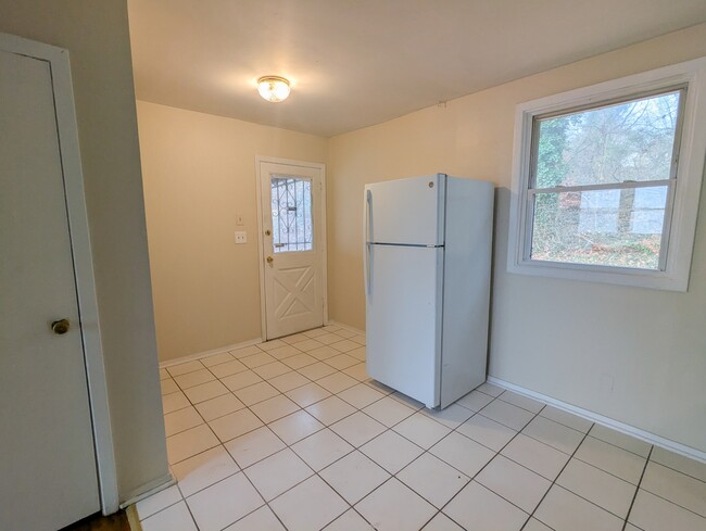 Photo - 336 Triumph Cir SE