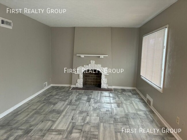 Photo - 330 Verona Rd