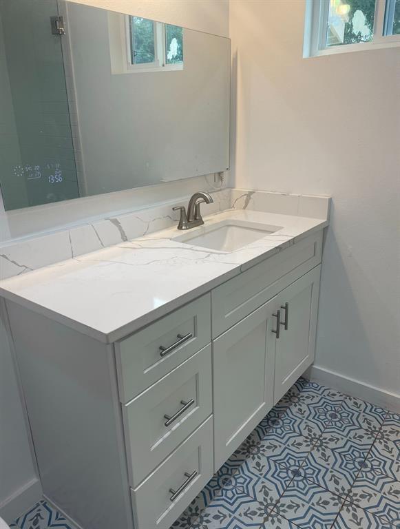 Photo - 302 E 32nd St