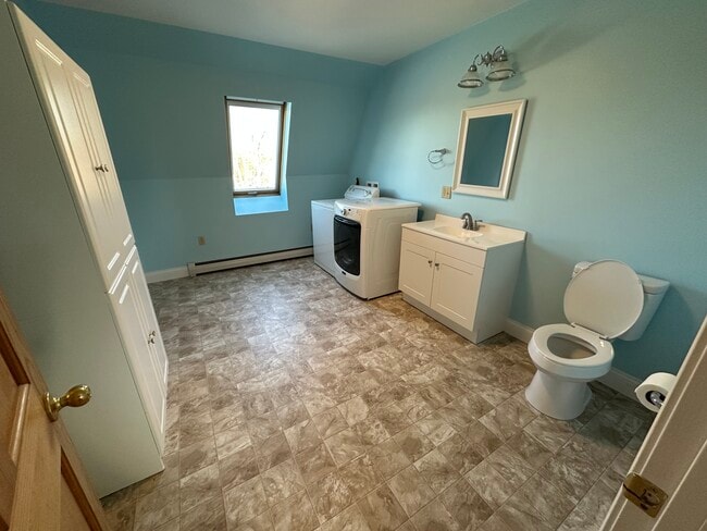 Photo - 524 W River Rd Unit 3