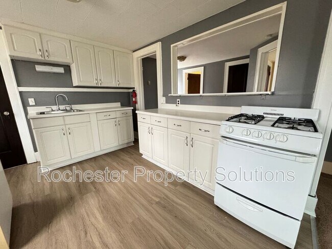 Photo - 2295 Dewey Ave Unidad UP