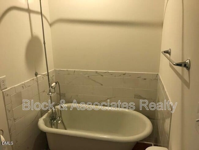 Photo - 309 E Lane St