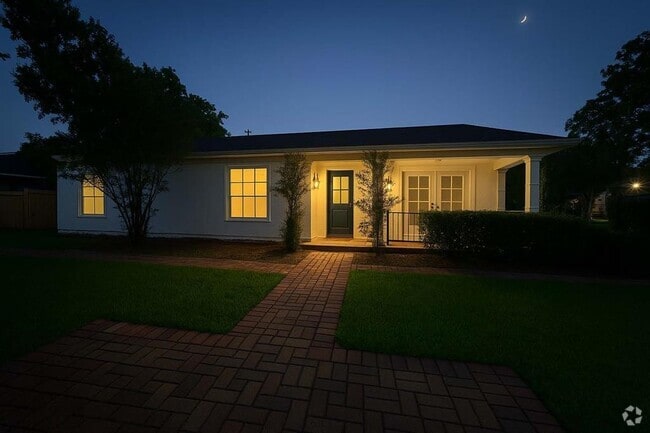 Building Photo - 8431 Lorrie Dr Rental