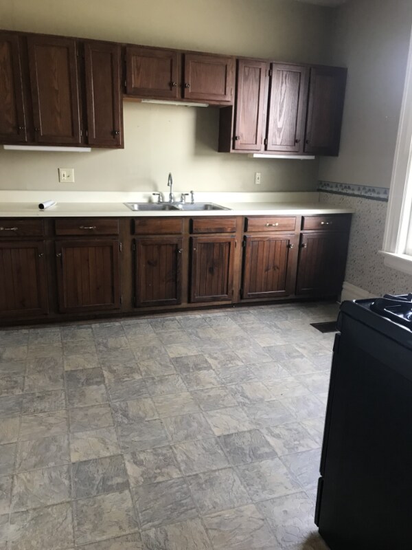 Building Photo - 105 Sunray Terrace Unit C