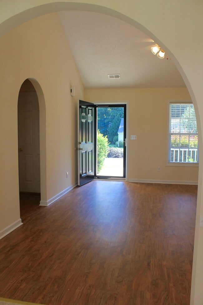 Photo - 2320 Mancke Drive