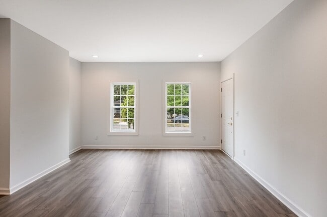 Photo - 114 N Guthrie Ave