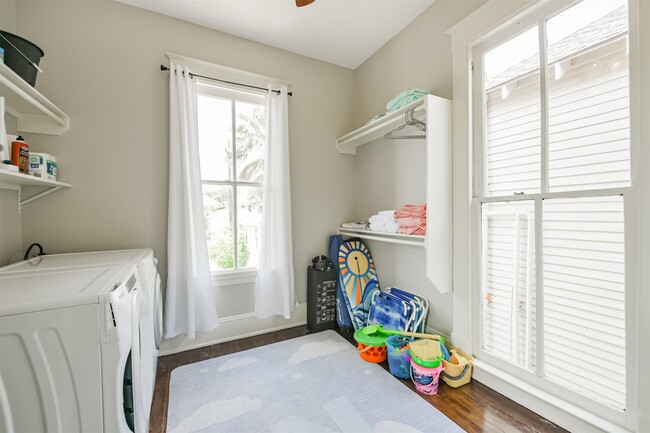 Building Photo - 1402 26th St