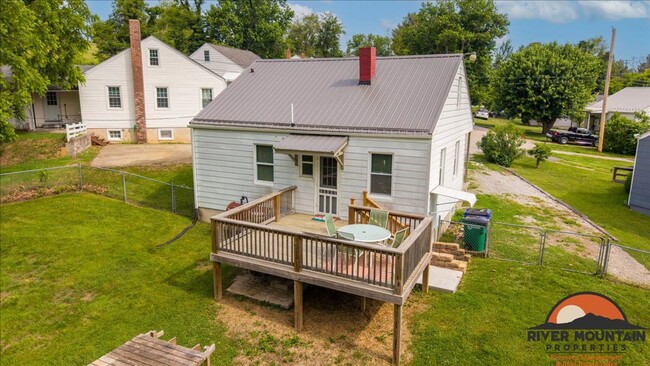 Photo - Cozy Single-Family Home in Christiansburg