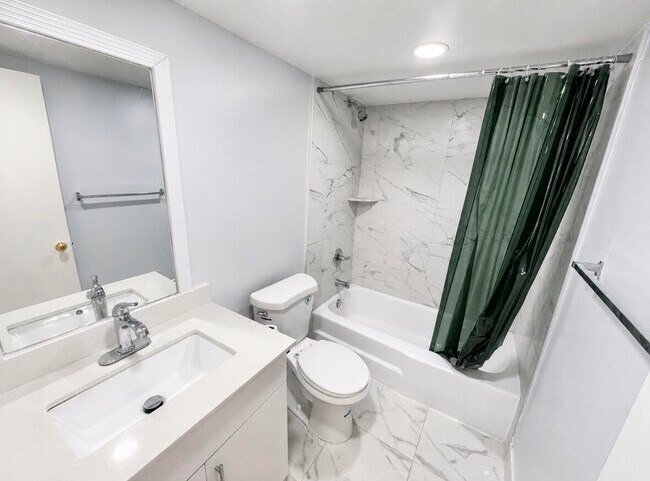 Photo - 1250 NE 125th St Unit 216d
