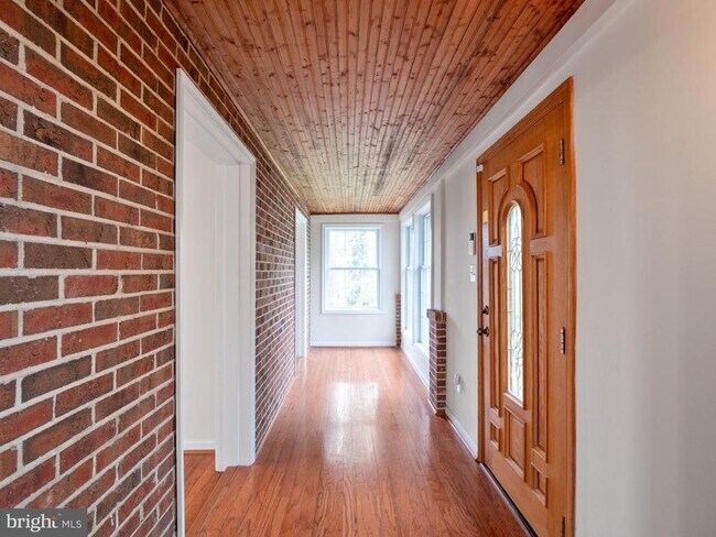 Photo - 4907 37th Pl