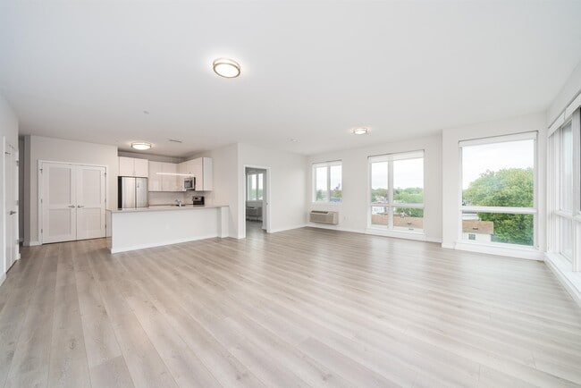 Photo - 16 Bennett St Unit 512