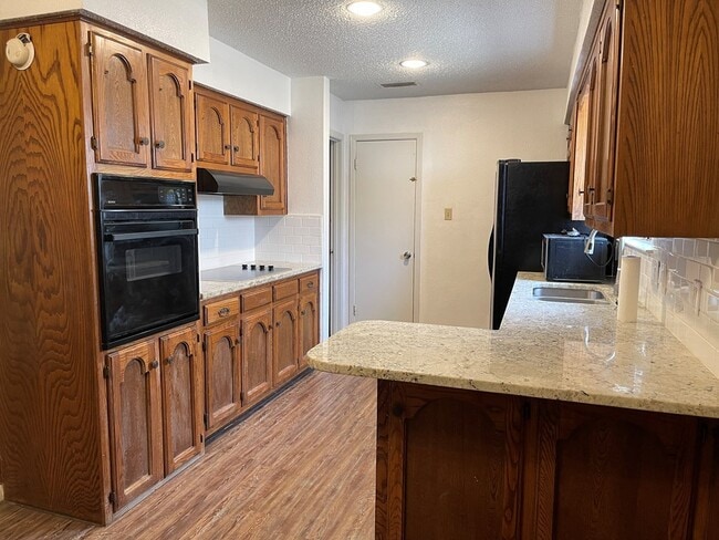Photo - 6539 Amber Dr