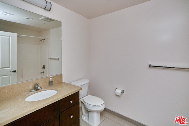 Photo - 1167 S Hoover St