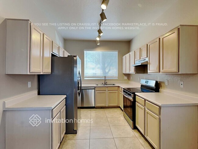 Photo - 15417 W Port Royale Ln Casa