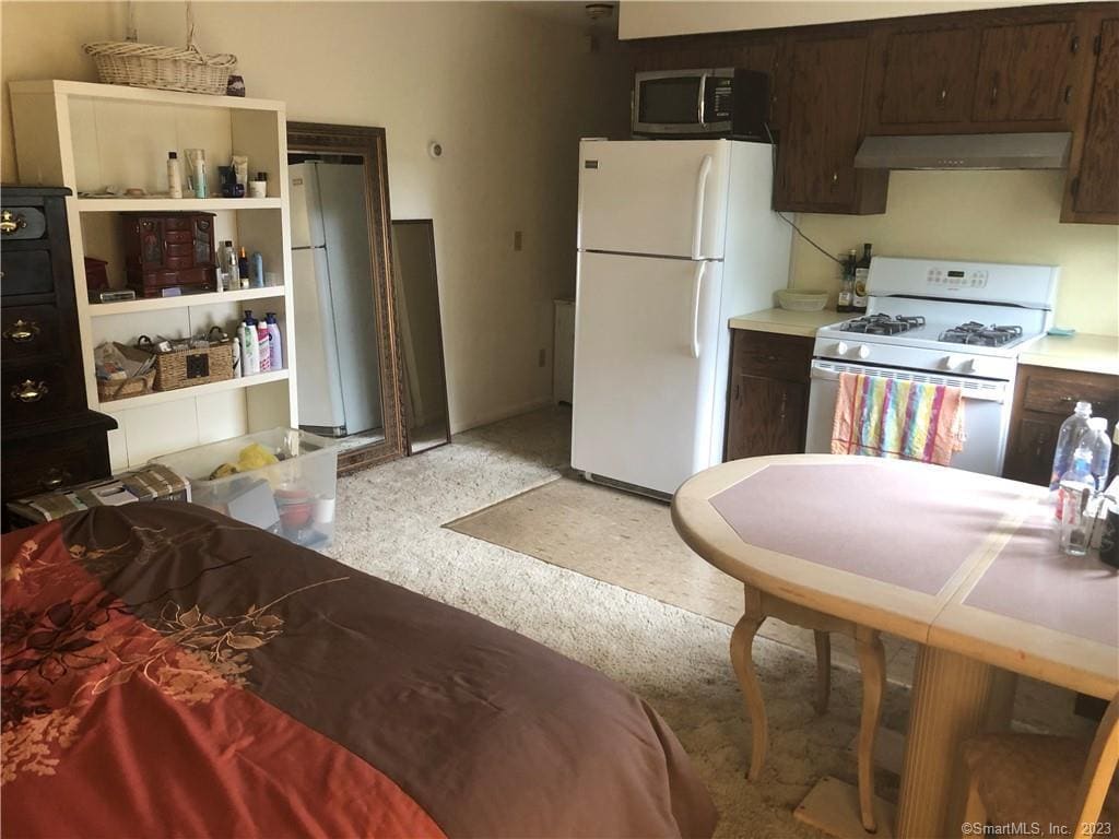 Photo - 124 Lawn Ave Unit 2R
