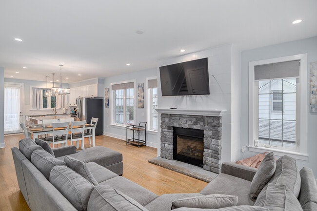 Photo - 1039 Reef Rd