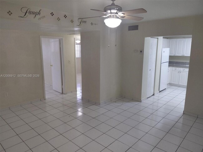Building Photo - 5100 SW 41st St Unit 108