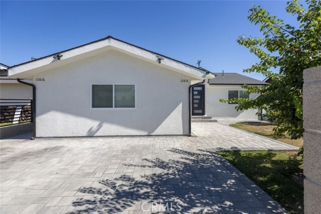 Building Photo - 12818 Arminta St Rental