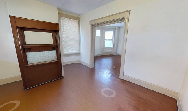Photo - 2545 Vestry Ave