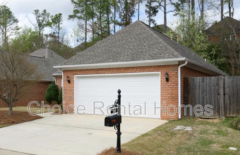 Photo - 141 Southlake Ln