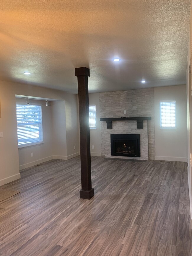 Photo - 306 NW 7th St