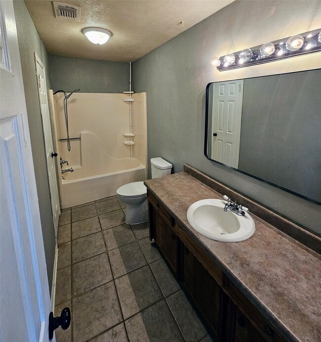 Building Photo - 1131 County Rd 515