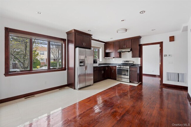 69-03 Cloverdale Blvd
