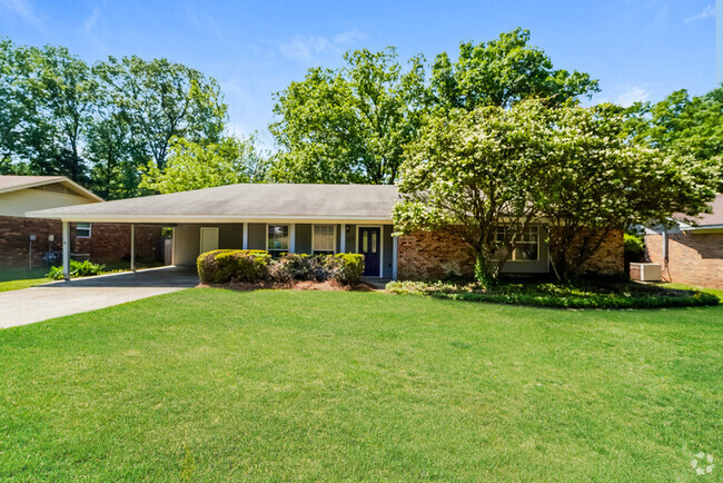 Building Photo - Beautiful 3 Bedroom Home!