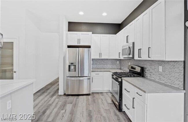 Building Photo - 4630 Laguna Vista St