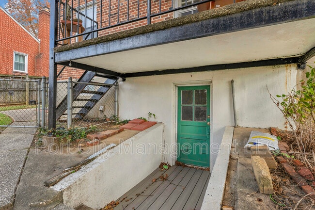 Photo - 3607 Bayonne Ave Unidad B