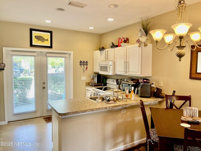 Photo - 480 Cabernet Pl