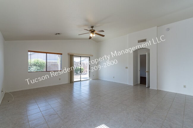 Photo - 2439 W Rousseau St