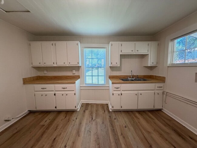 Photo - Renovated 1/1 House in East Rome- $995