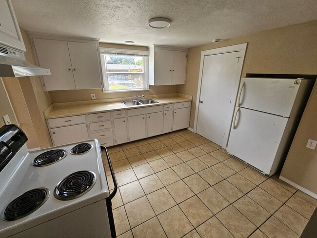 Photo - 499 17th St SE